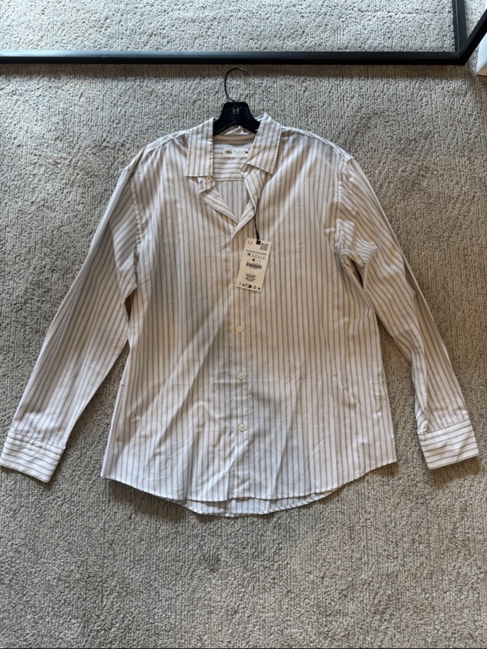 Zara Men Vertical Stripe Button-Up Shirt in White and Beige